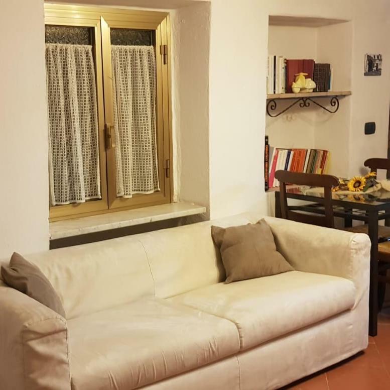 Casa Luigina Villa Vezzola ภายนอก รูปภาพ